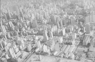 Sobrevoo em São Paulo, com Lena Coelho dos Santos