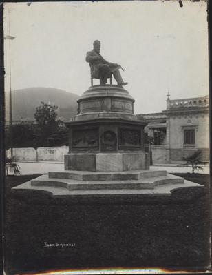 Estátua de José de Alencar