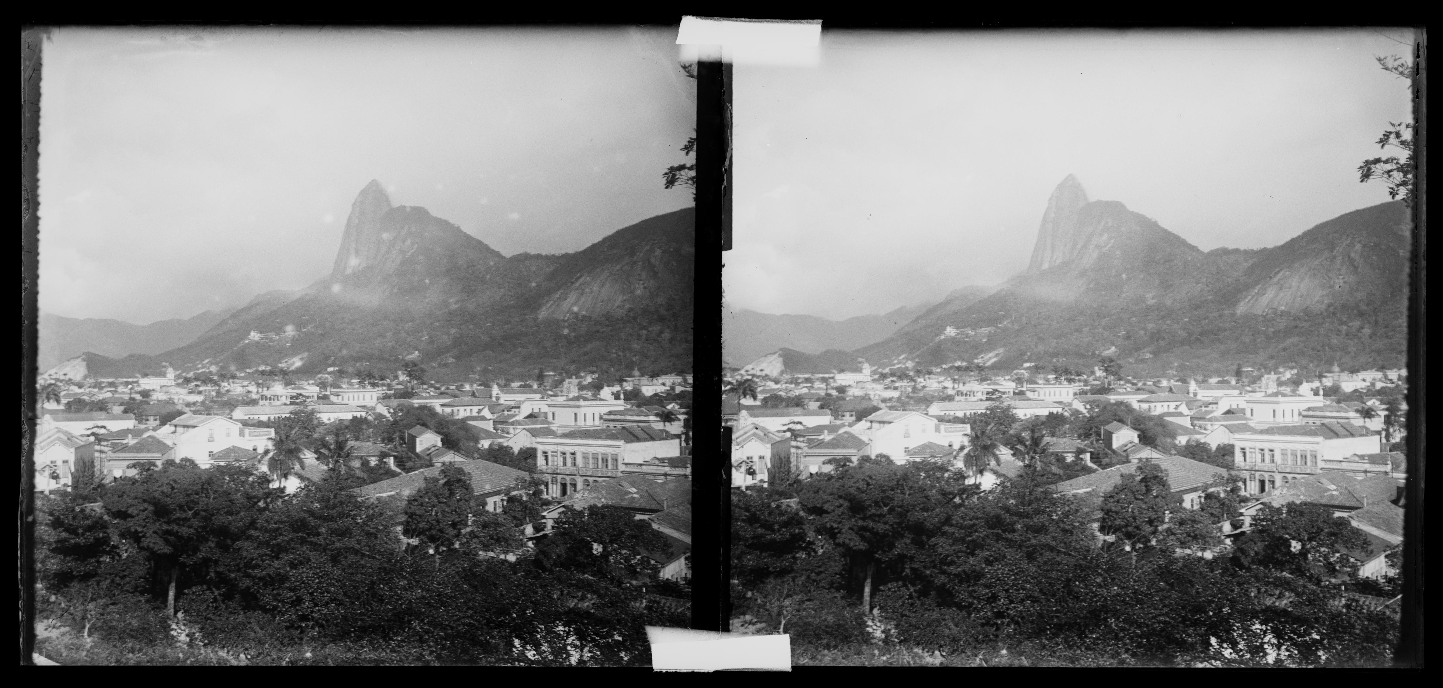Bairro de Botafogo visto do Mirante do Pasmado; ao fundo, o Morro do Corcovado