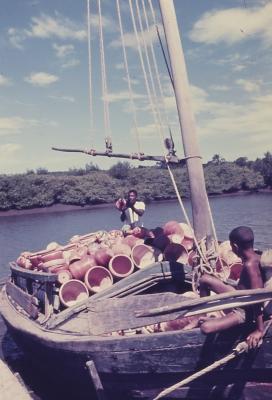 Transporte de cerâmicas que serão vendidas em Salvador