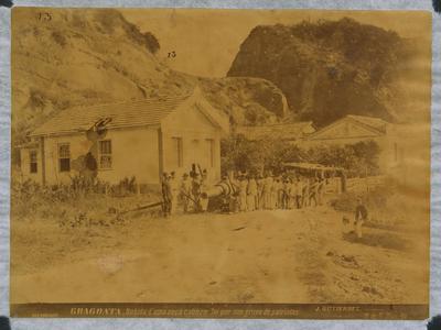 Revolta da armada - Subida de uma peça calibre 70 por um grupo de patriotas