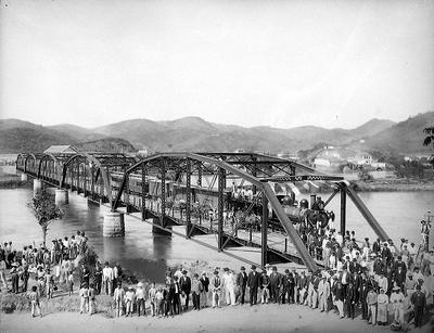 Viação Férrea Sapucaí (Ramal da Barra), Inauguração da Ponte sobre o Rio Paraíba