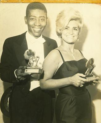 Noite Ilustrada e Hebe Camargo