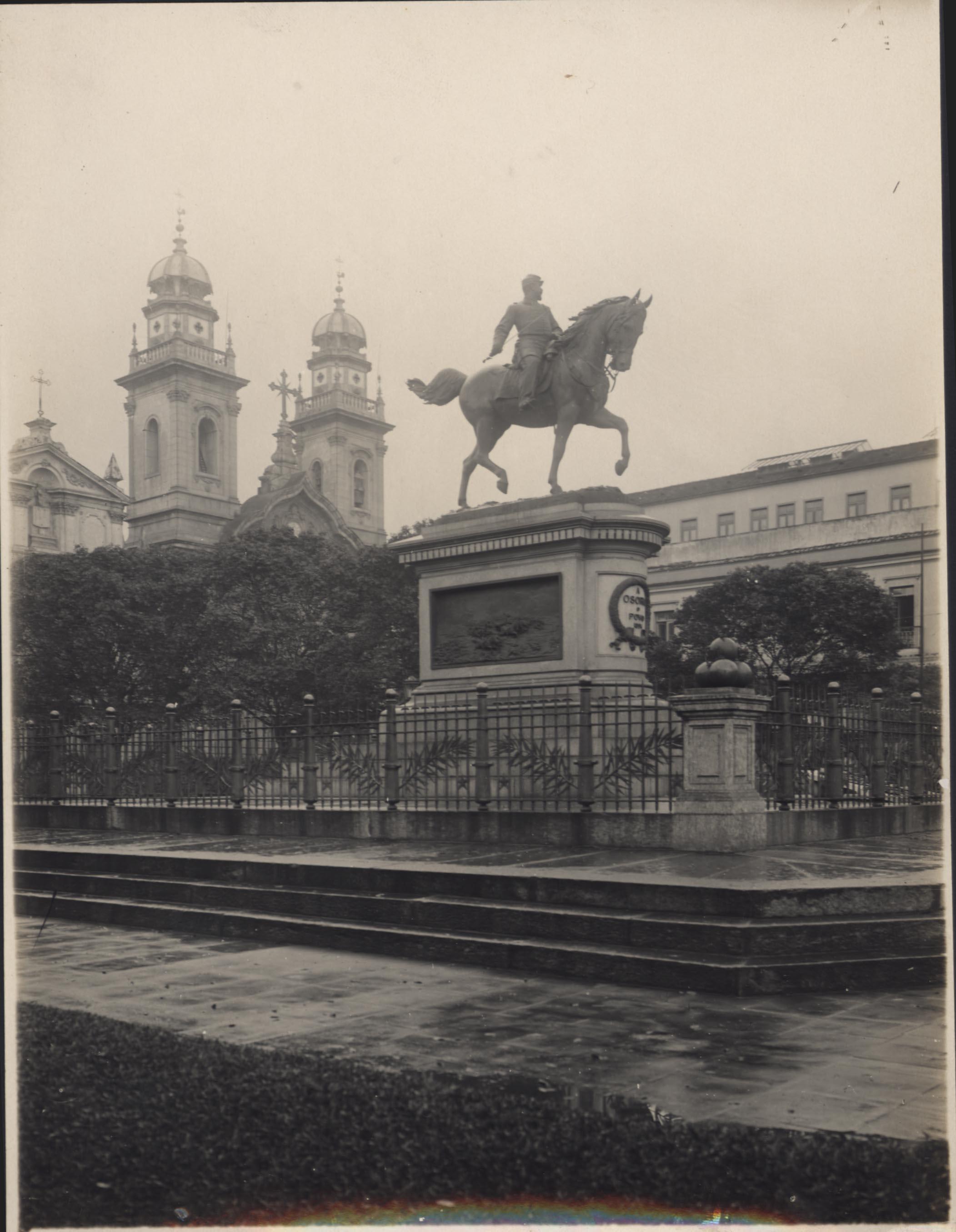 Estátua do general Osório