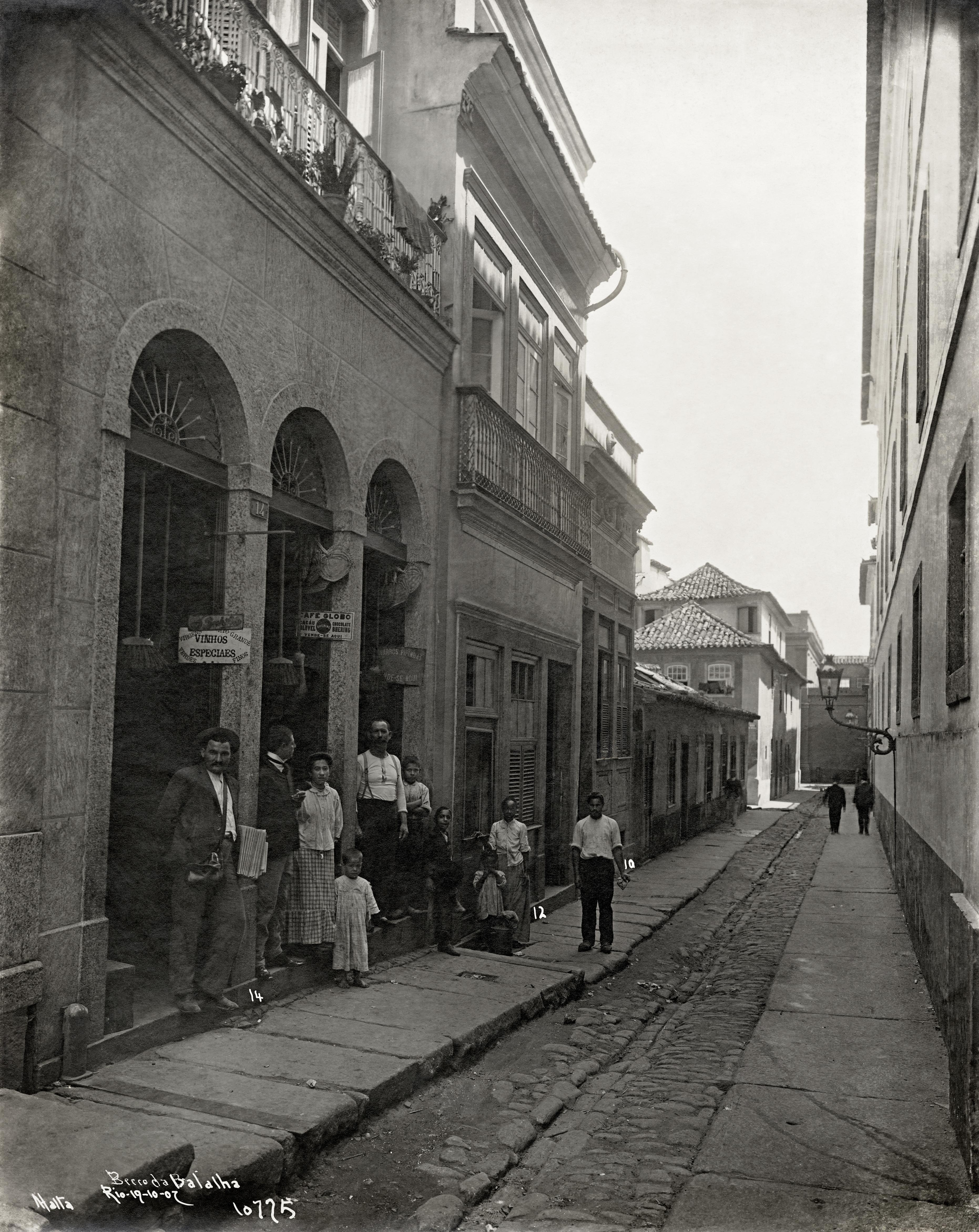 Beco da Batalha, números 14, 12 e 10