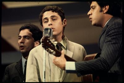 Chico Buarque e MPB-4 - IV Festival de MPB