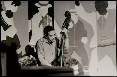 Lázaro Teixeira com o contrabaixo