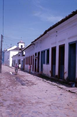 Casario e Igreja de Santa Rita (ao fundo)