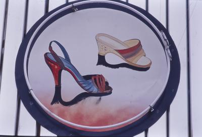 Flagrante de rua - placas, letreiros e cartazes