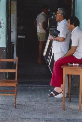 Homens não identificados