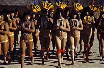 Série Xingu - Mulheres na cerimônia do Yamaricumã