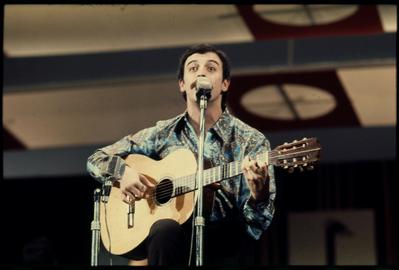 César Roldão Vieira - IV Festival de MPB