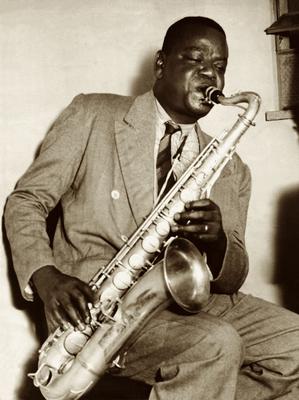 Pixinguinha com o saxofone