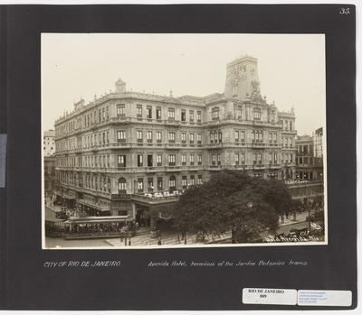 Hotel Avenida; Galeria Cruzeiro, estação de bondes da Companhia Ferro-Carril do Jardim Botânico