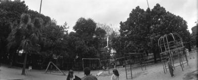 Parque infantil no jardim da Luz