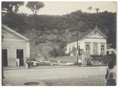 Terreno da rua General Polidoro, entre os números 181 e 185