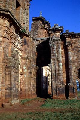Ruínas da Igreja de São Miguel Arcanjo