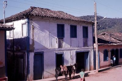 Sobrado com oratório