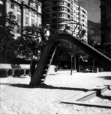 Praça do Lido ou Praça Bernardelli, projeto de Burle Marx