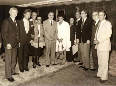 José Sarney e grupo de músicos