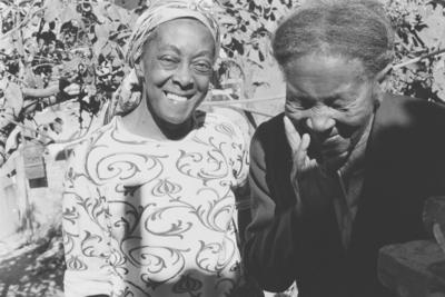 Dona Ermília e Cecília