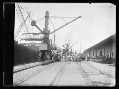 São Paulo Railway, Cais do Porto de Santos e Armazém