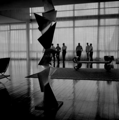 Escultura "Edificação", de André Bloc