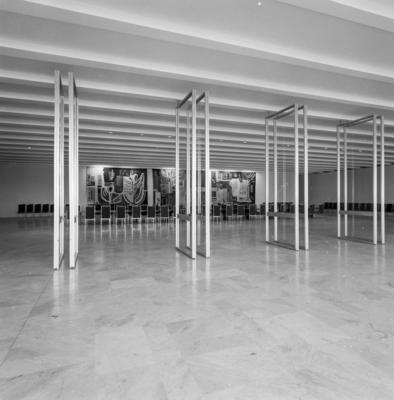 Tapeçaria de Burle Marx, na Sala Brasília - "Vegetação do Planalto Central"