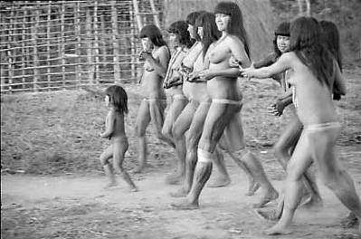 Série Xingu - Mulheres e crianças do povo Kalapalo