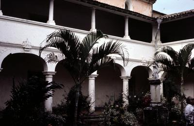 Convento e Igreja Santa Maria dos Anjos - claustro