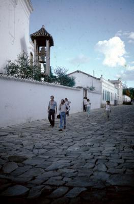 Rua lateral da Igreja de São Francisco de Paula