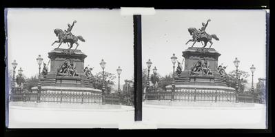 Estátua equestre em homenagem a D. Pedro I