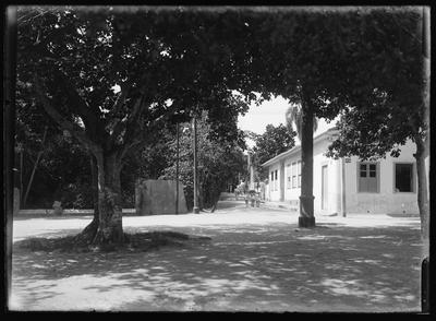 Rua Joaquim Manoel de Macedo, desembocando na atual Praça André Thévet