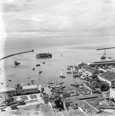 Baía de Todos os Santos a partir do Elevador Lacerda