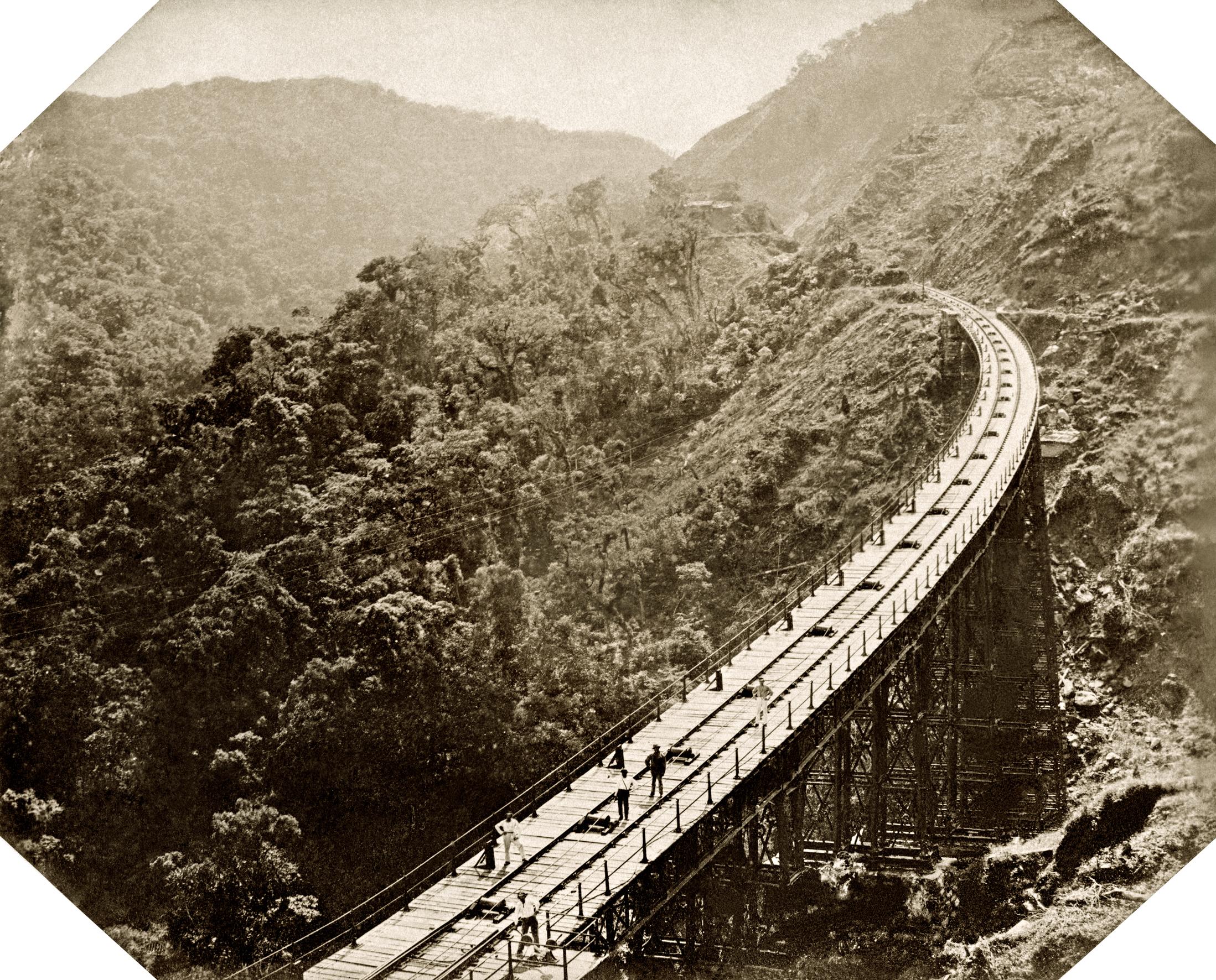 Grande viaduto da Grota Funda