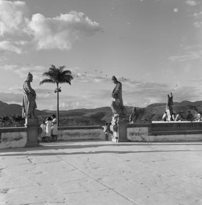 Santuário Diocesano do Bom Jesus de Matosinhos, com profetas