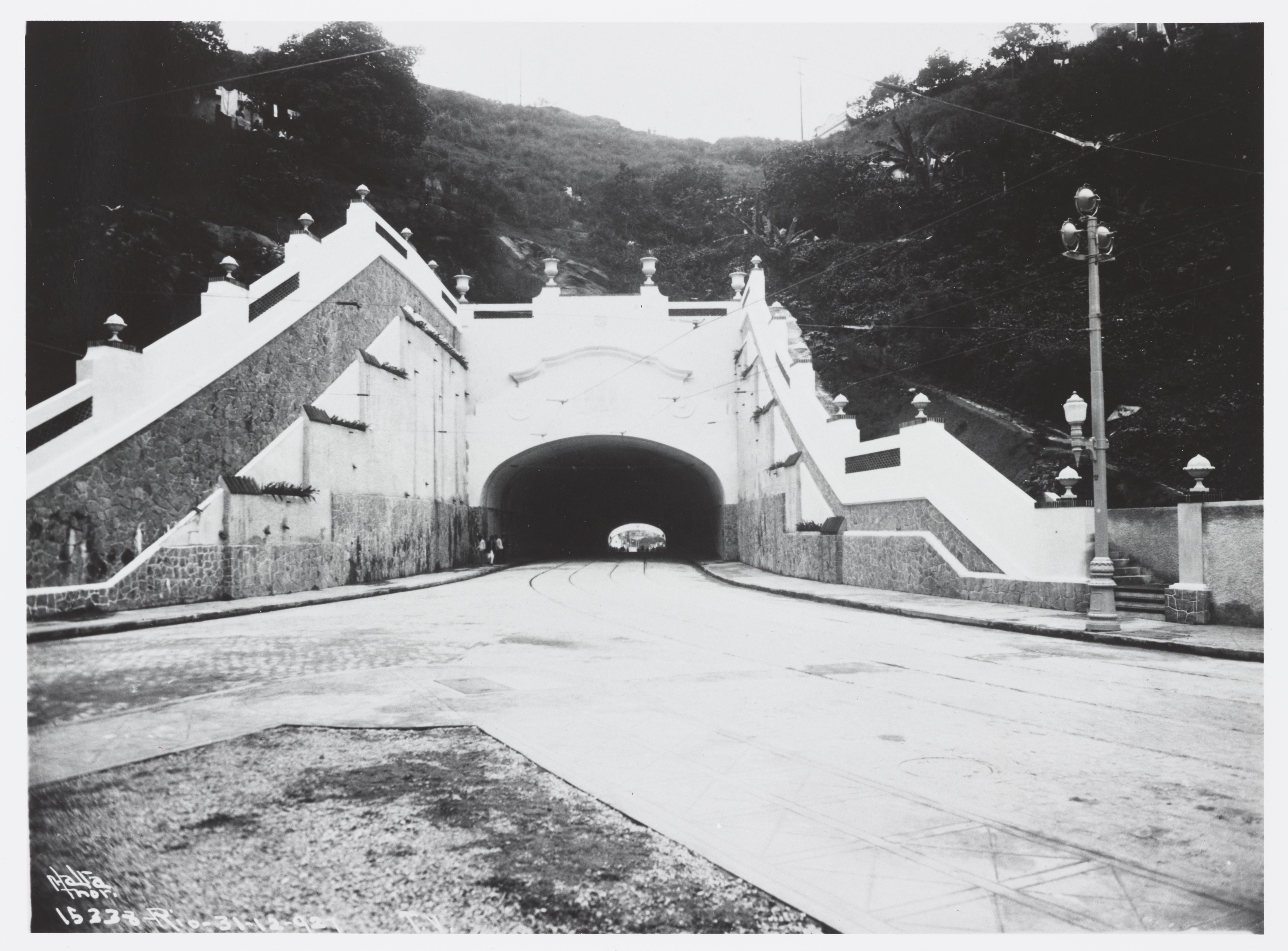 Túnel Real Grandeza, por ocasião de sua reinauguração como Túnel Alaor Prata