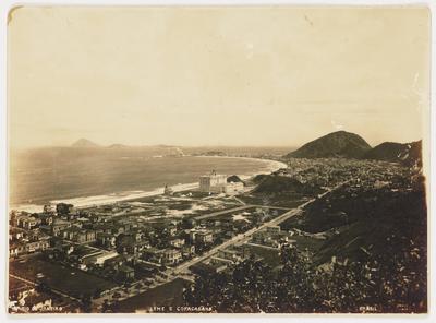 Leme e Copacabana, em destaque o Hotel Copacabana Palace