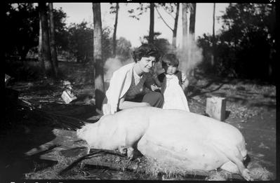 Dona Arari e família em visita à chácara Arara