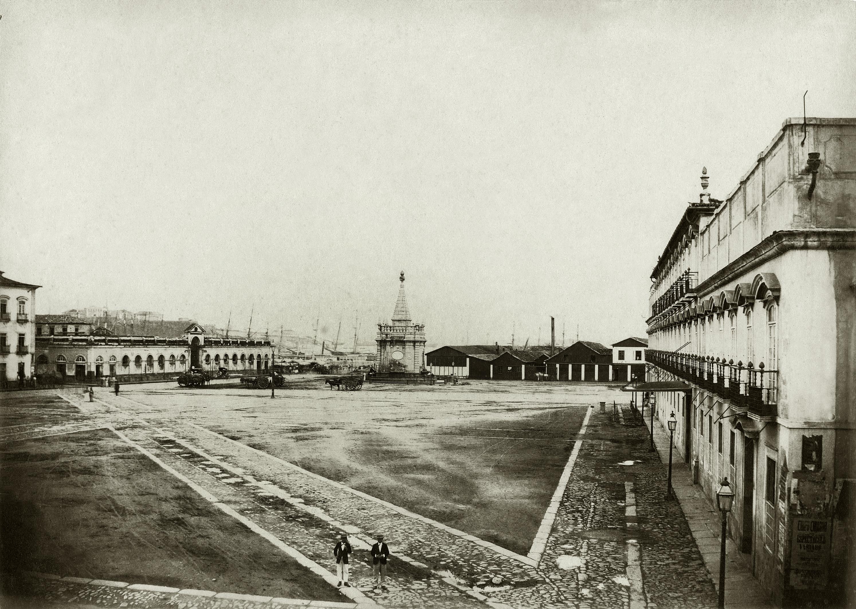 Praça D. Pedro II, atual Praça XV de novembro; à direita, Paço Imperial; ao fundo, chafariz do mestre Valentim