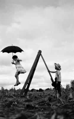 Maria, filha de Haruo, e Kazuo Tomita, sobrinho