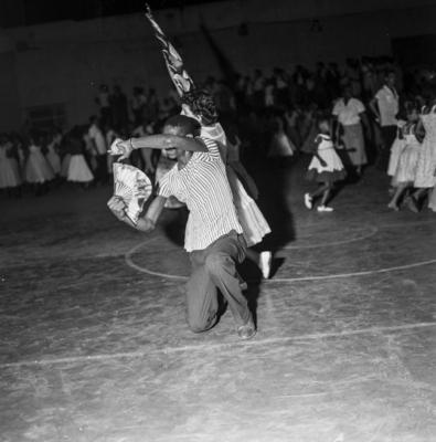 O mestre-sala Delegado no ensaio na Mangueira