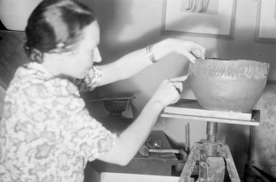 Elizabeth Nobling no ateliê