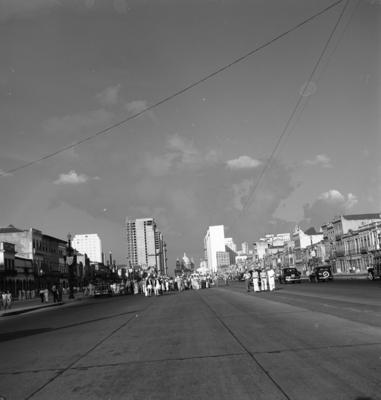 Carnaval de rua, Igreja da Candelária ao fundo