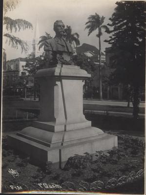 Busto de Pereira Passos