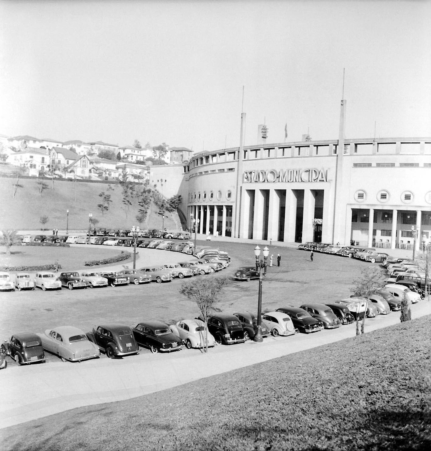 Vista externa do estádio do Pacaembu