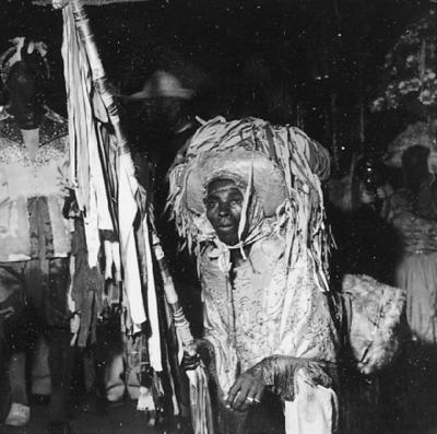 Maracatu no carnaval pernambucano