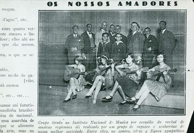 Aurora e Carmen Miranda com Ernesto Nazareth (reprodução de periódico - fotocópia)