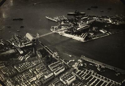 Vista da Ilha das Cobras e Arsenal da Marinha