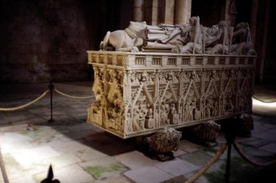Mosteiro de Alcobaça - túmulo de Inês de Castro
